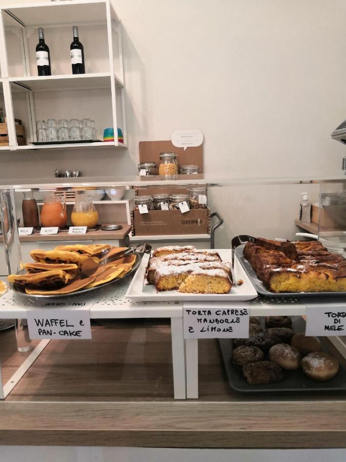 Hotel Iride Suite & Breakfast- Ideale Per Famiglie E Coppie Riccione Exterior photo