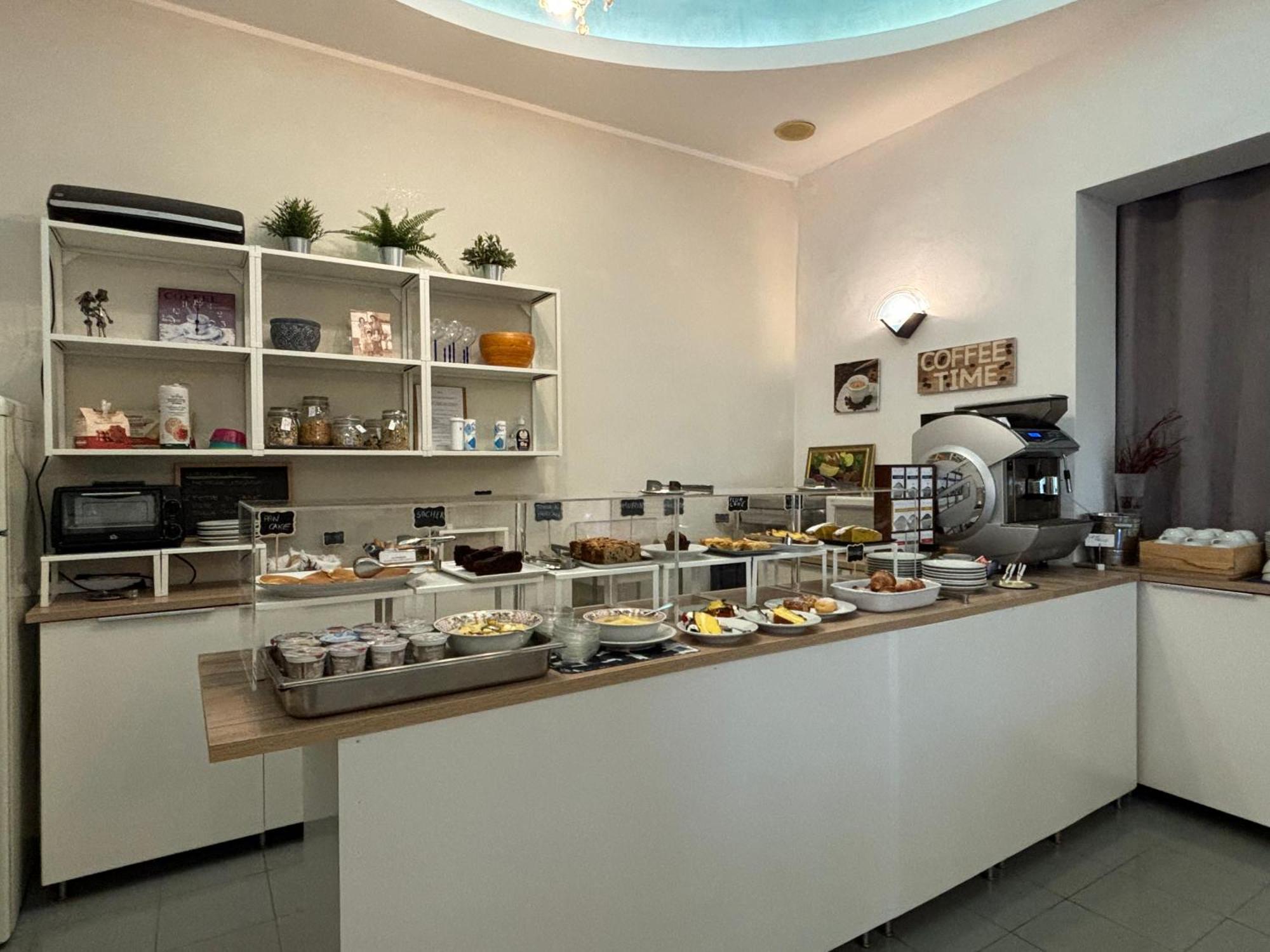 Hotel Iride Suite & Breakfast- Ideale Per Famiglie E Coppie Riccione Exterior photo